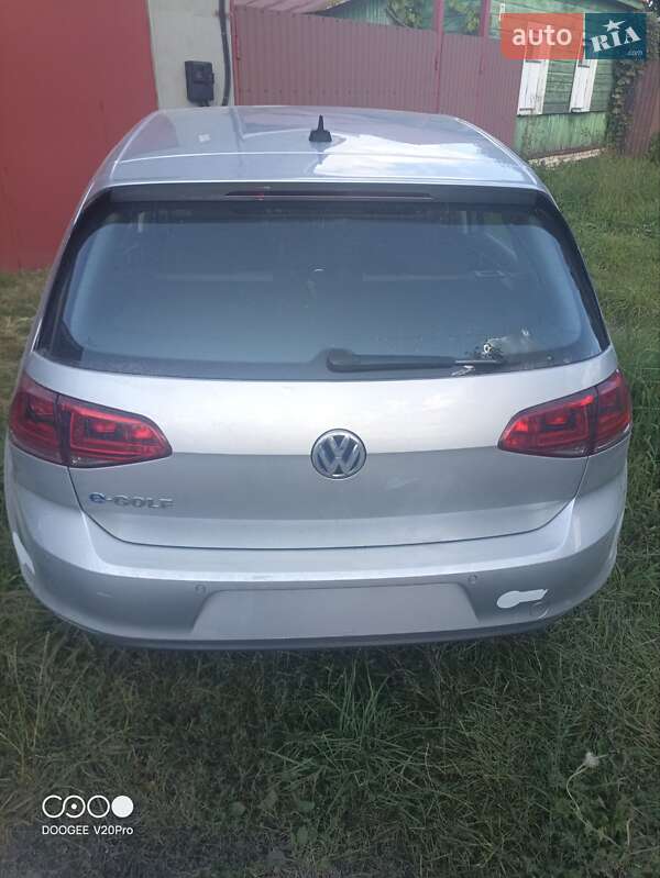 Хетчбек Volkswagen Golf 2015 в Шостці