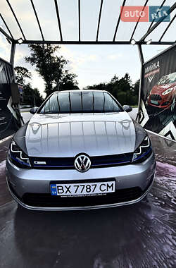 Хэтчбек Volkswagen Golf 2014 в Хмельницком