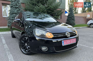Хэтчбек Volkswagen Golf 2010 в Киеве