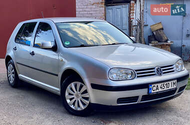 Хэтчбек Volkswagen Golf 2002 в Умани