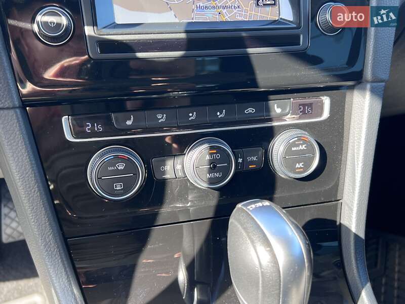 Універсал Volkswagen Golf 2014 в Нововолинську