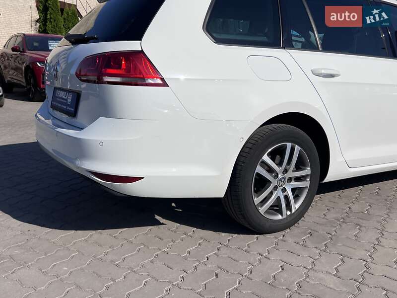 Універсал Volkswagen Golf 2014 в Нововолинську