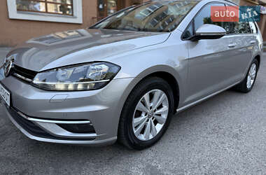 Універсал Volkswagen Golf 2017 в Львові