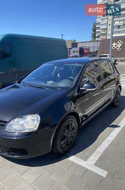 Хетчбек Volkswagen Golf 2005 в Черкасах