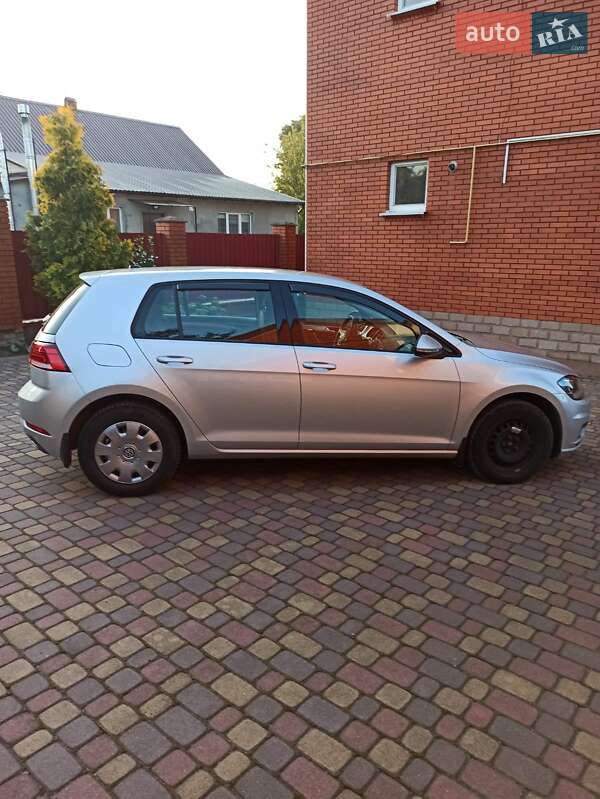 Хэтчбек Volkswagen Golf 2020 в Хмельницком