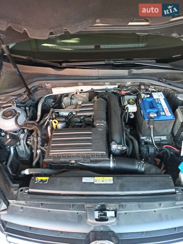 Хэтчбек Volkswagen Golf 2020 в Хмельницком