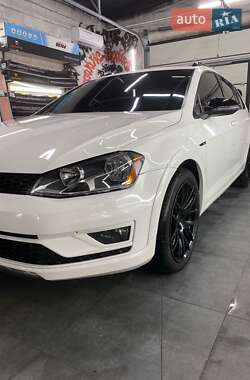 Универсал Volkswagen Golf 2017 в Тальном