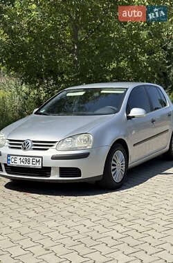 Хетчбек Volkswagen Golf 2004 в Чернівцях