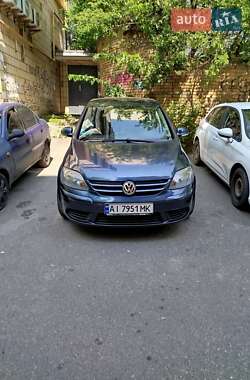 Хетчбек Volkswagen Golf 2007 в Києві