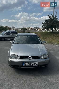 Хэтчбек Volkswagen Golf 2002 в Виннице