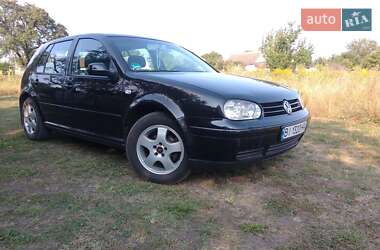 Хэтчбек Volkswagen Golf 2003 в Миргороде