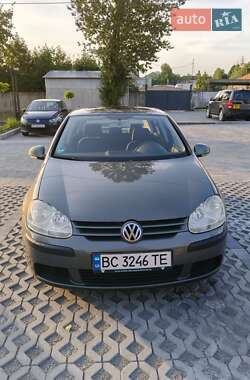 Хэтчбек Volkswagen Golf 2004 в Львове