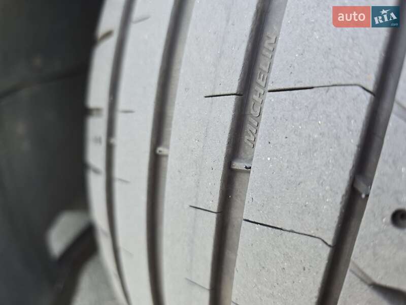 Хетчбек Volkswagen Golf 2009 в Дніпрі