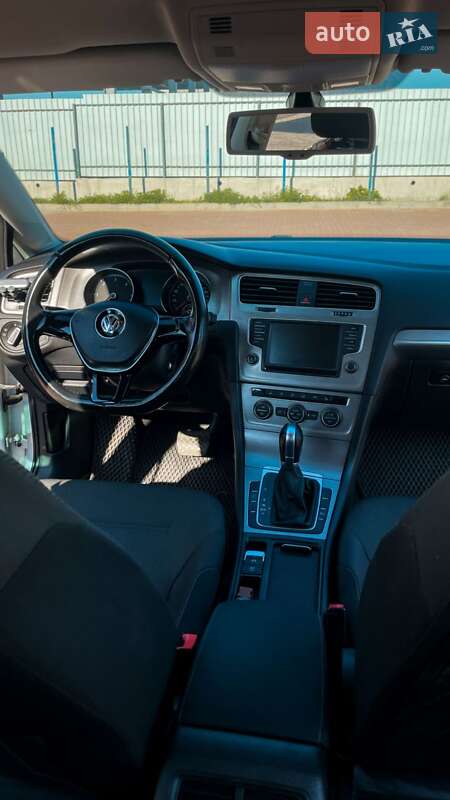 Універсал Volkswagen Golf 2015 в Полтаві