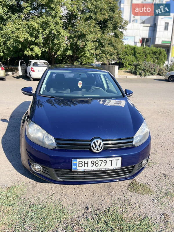 Хэтчбек Volkswagen Golf 2010 в Одессе