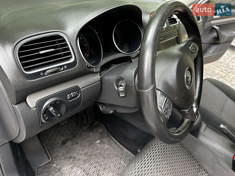 Универсал Volkswagen Golf 2011 в Днепре