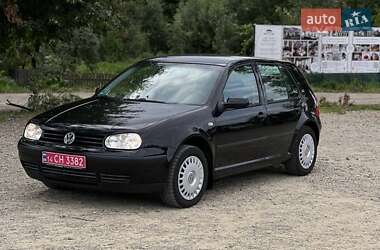 Хетчбек Volkswagen Golf 2002 в Долині