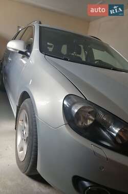 Універсал Volkswagen Golf 2010 в Павлограді
