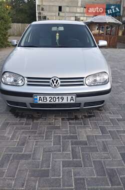 Универсал Volkswagen Golf 2000 в Немирове
