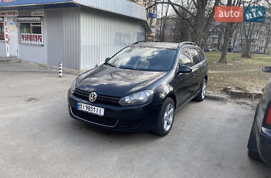 Универсал Volkswagen Golf 2010 в Полтаве
