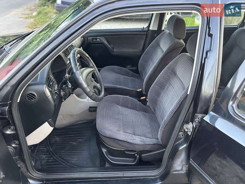 Хетчбек Volkswagen Golf 1994 в Києві