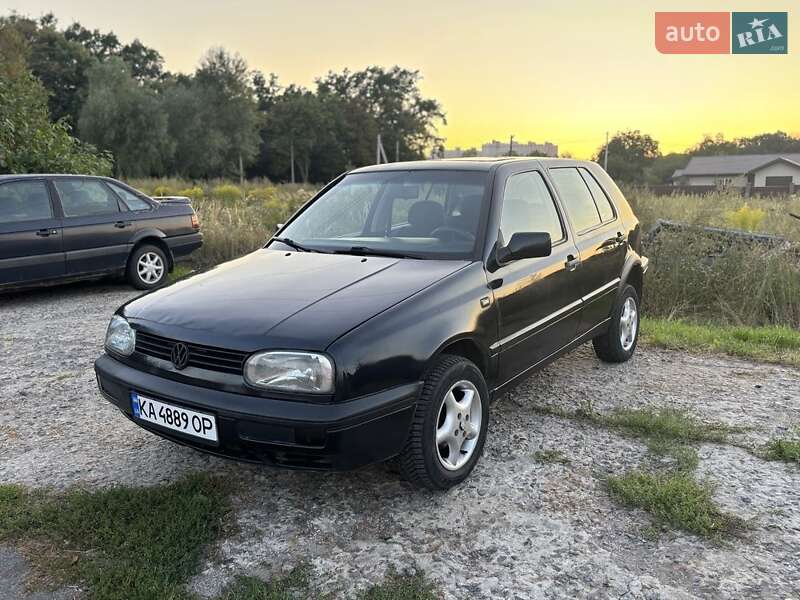 Хетчбек Volkswagen Golf 1994 в Києві