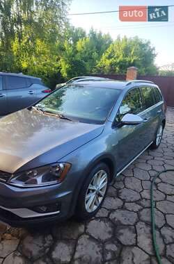 Универсал Volkswagen Golf 2016 в Каменском