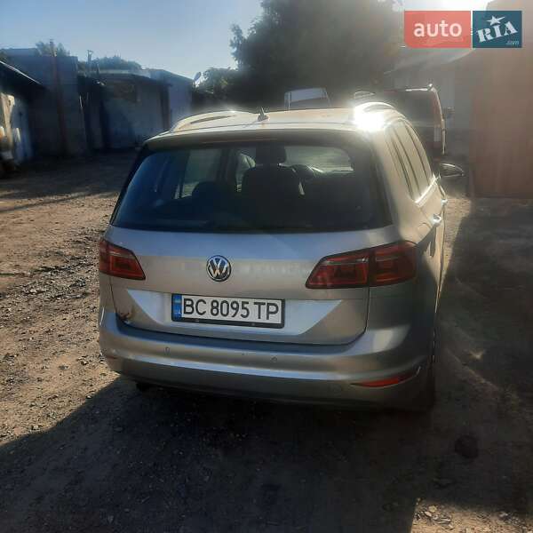 Хетчбек Volkswagen Golf 2015 в Львові