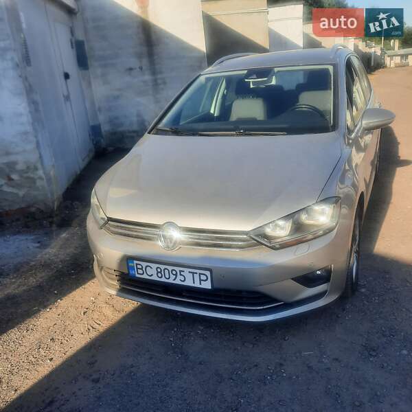 Хетчбек Volkswagen Golf 2015 в Львові