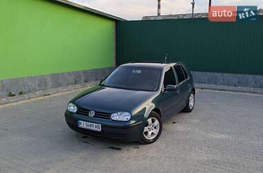 Хетчбек Volkswagen Golf 2003 в Мурованих Курилівцях