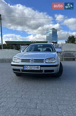 Хэтчбек Volkswagen Golf 2001 в Тернополе