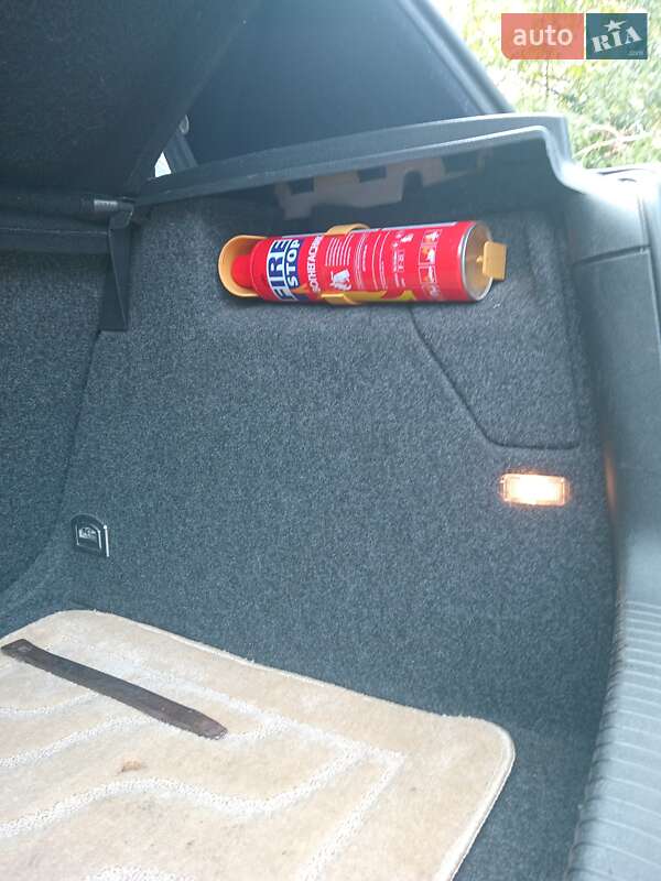 Хетчбек Volkswagen Golf 2002 в Рівному