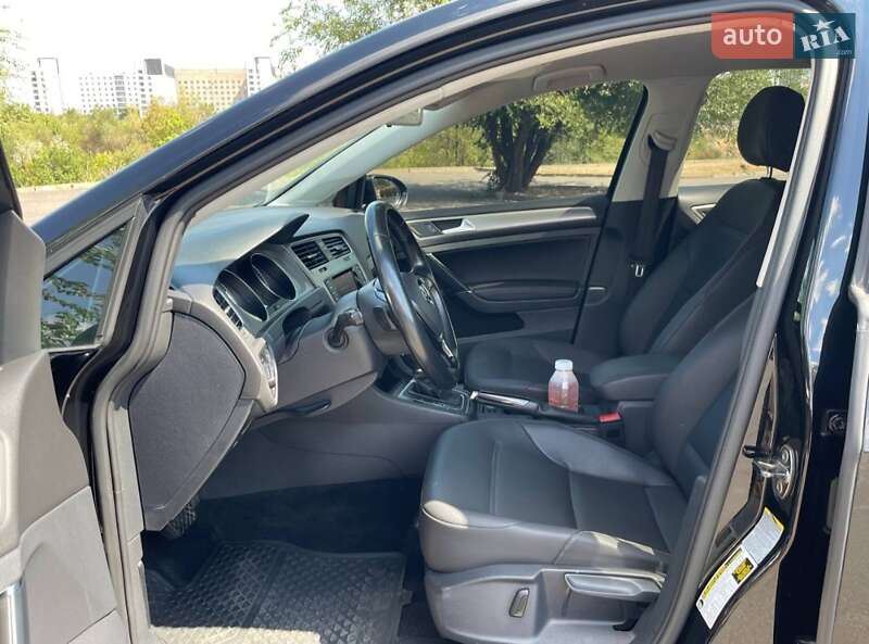 Хетчбек Volkswagen Golf 2014 в Кривому Розі