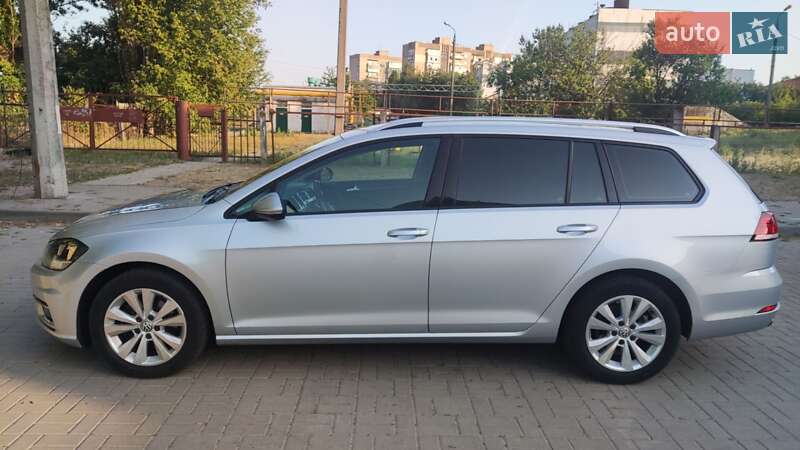 Універсал Volkswagen Golf 2018 в Черкасах