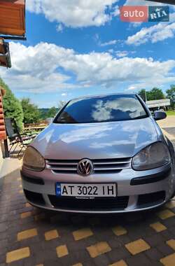Хэтчбек Volkswagen Golf 2004 в Косове