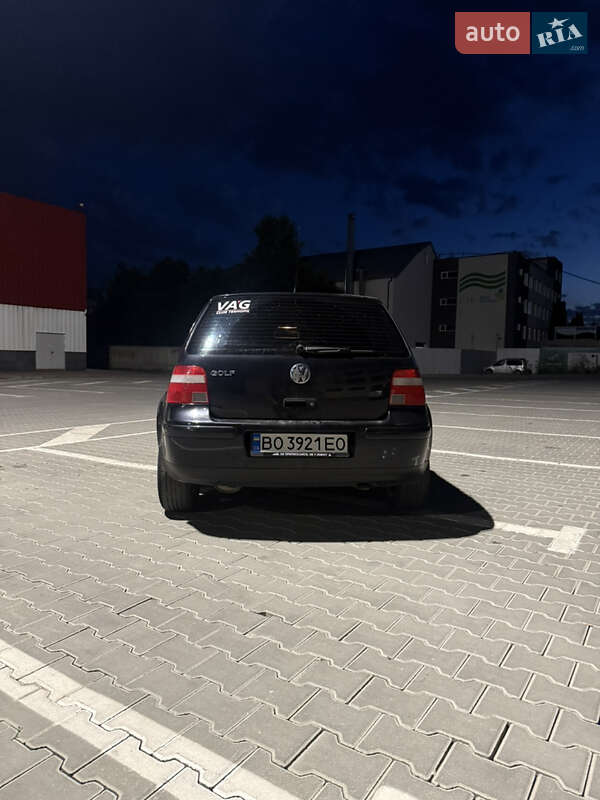 Хетчбек Volkswagen Golf 2003 в Тернополі