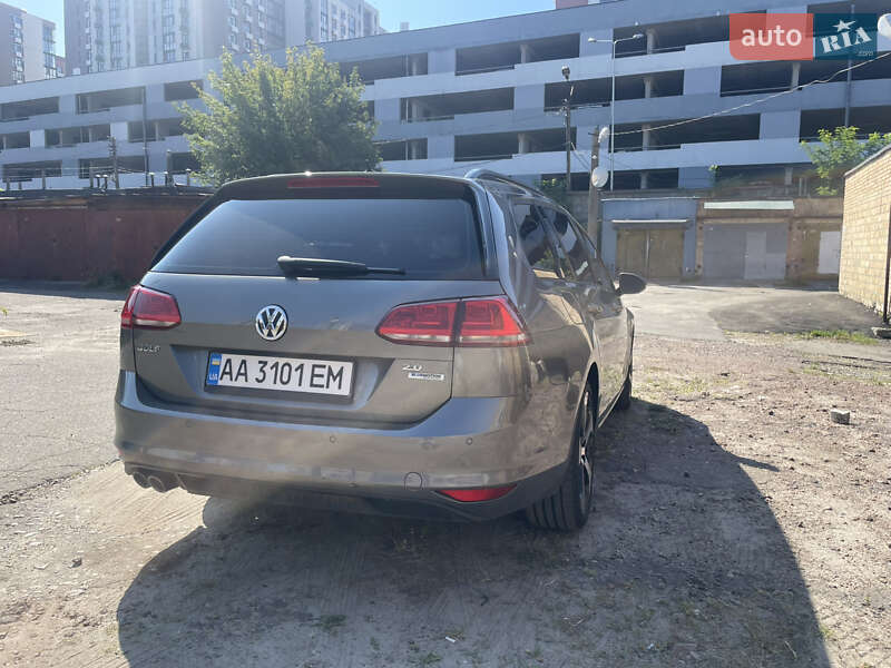 Універсал Volkswagen Golf 2016 в Києві
