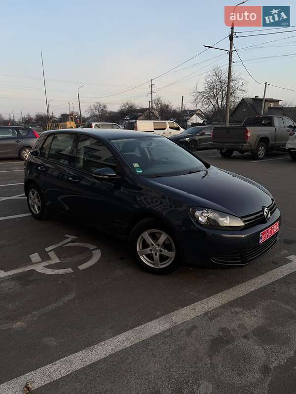 Хетчбек Volkswagen Golf 2009 в Чернігові