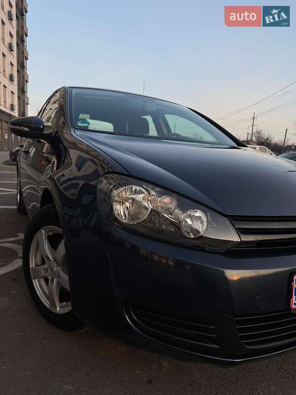 Хетчбек Volkswagen Golf 2009 в Чернігові