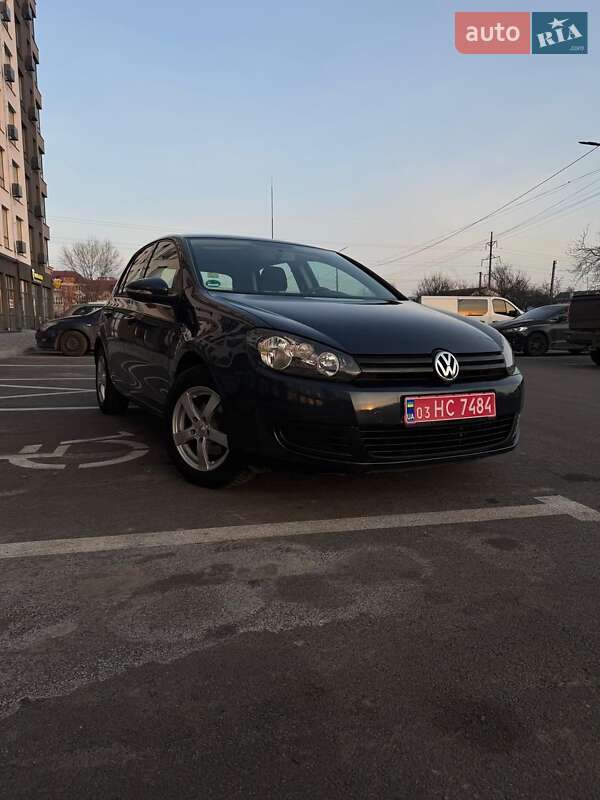 Хетчбек Volkswagen Golf 2009 в Чернігові