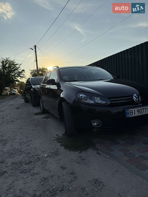 Універсал Volkswagen Golf 2010 в Полтаві