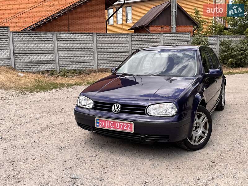 Volkswagen Golf 2003
