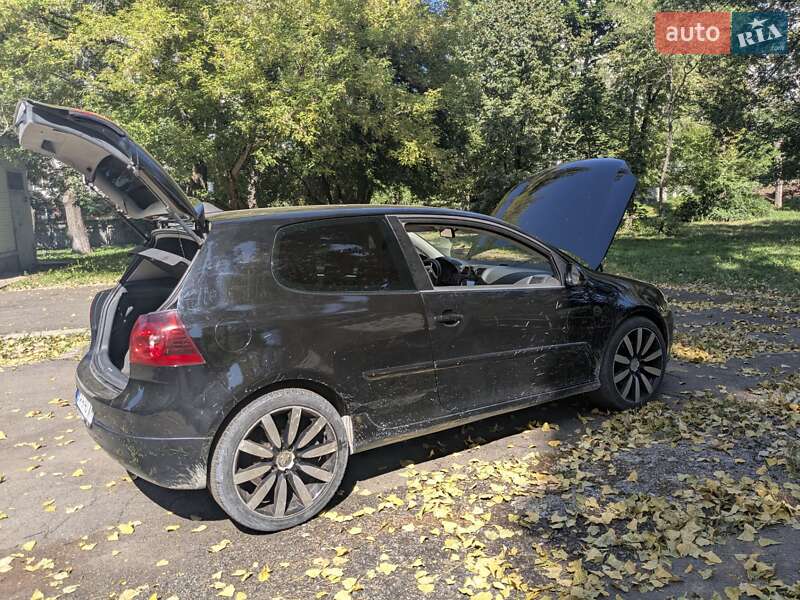 Хетчбек Volkswagen Golf 2007 в Києві