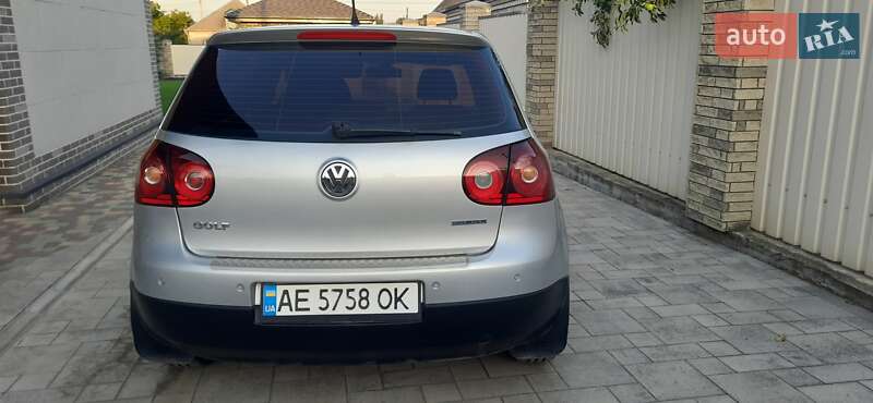 Хетчбек Volkswagen Golf 2008 в Новомосковську