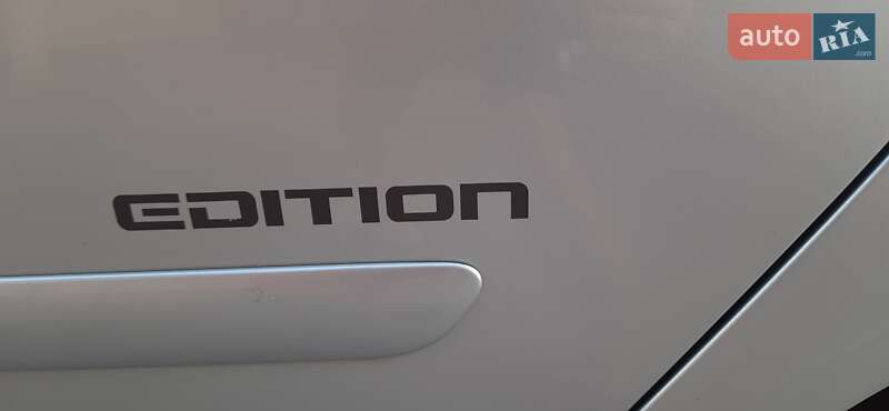 Хетчбек Volkswagen Golf 2008 в Новомосковську