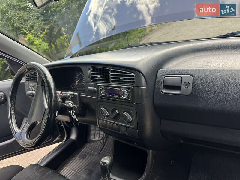 Хетчбек Volkswagen Golf 1992 в Києві