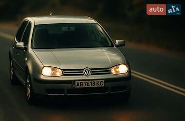 Хетчбек Volkswagen Golf 2001 в Вінниці