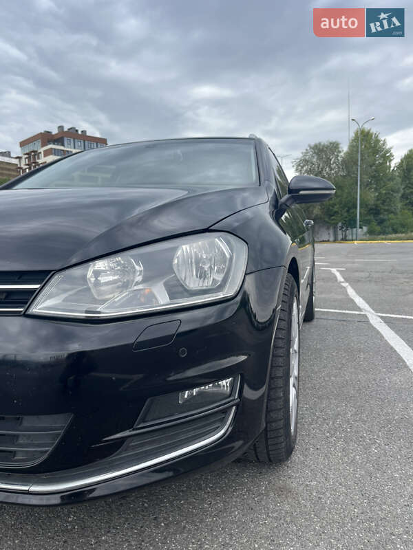 Универсал Volkswagen Golf 2016 в Ужгороде