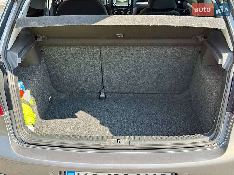 Хетчбек Volkswagen Golf 2007 в Києві