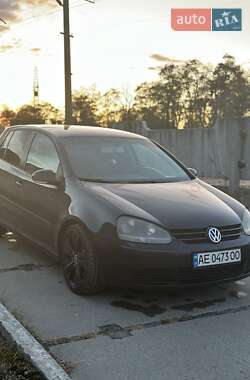 Хэтчбек Volkswagen Golf 2004 в Днепре